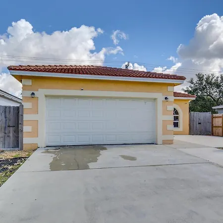 Stylish Fort Lauderdale Home 5 Mi To Beach!